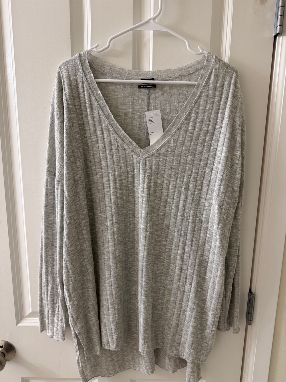 Urban Outfitters Light Gray Ribbed V-Neck Pullover